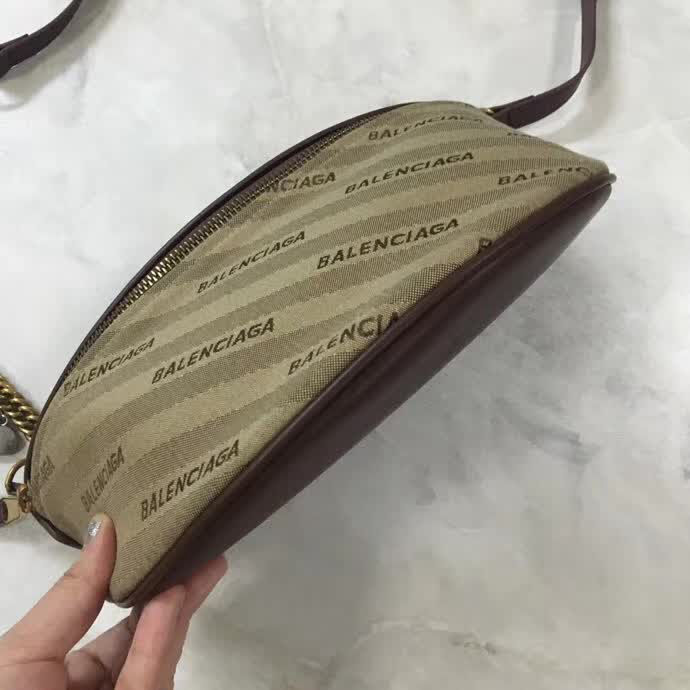 BALENCIAG巴黎世家 專櫃同步更新 爆款 專櫃同步更新 可做胸包 腰包  BL1234